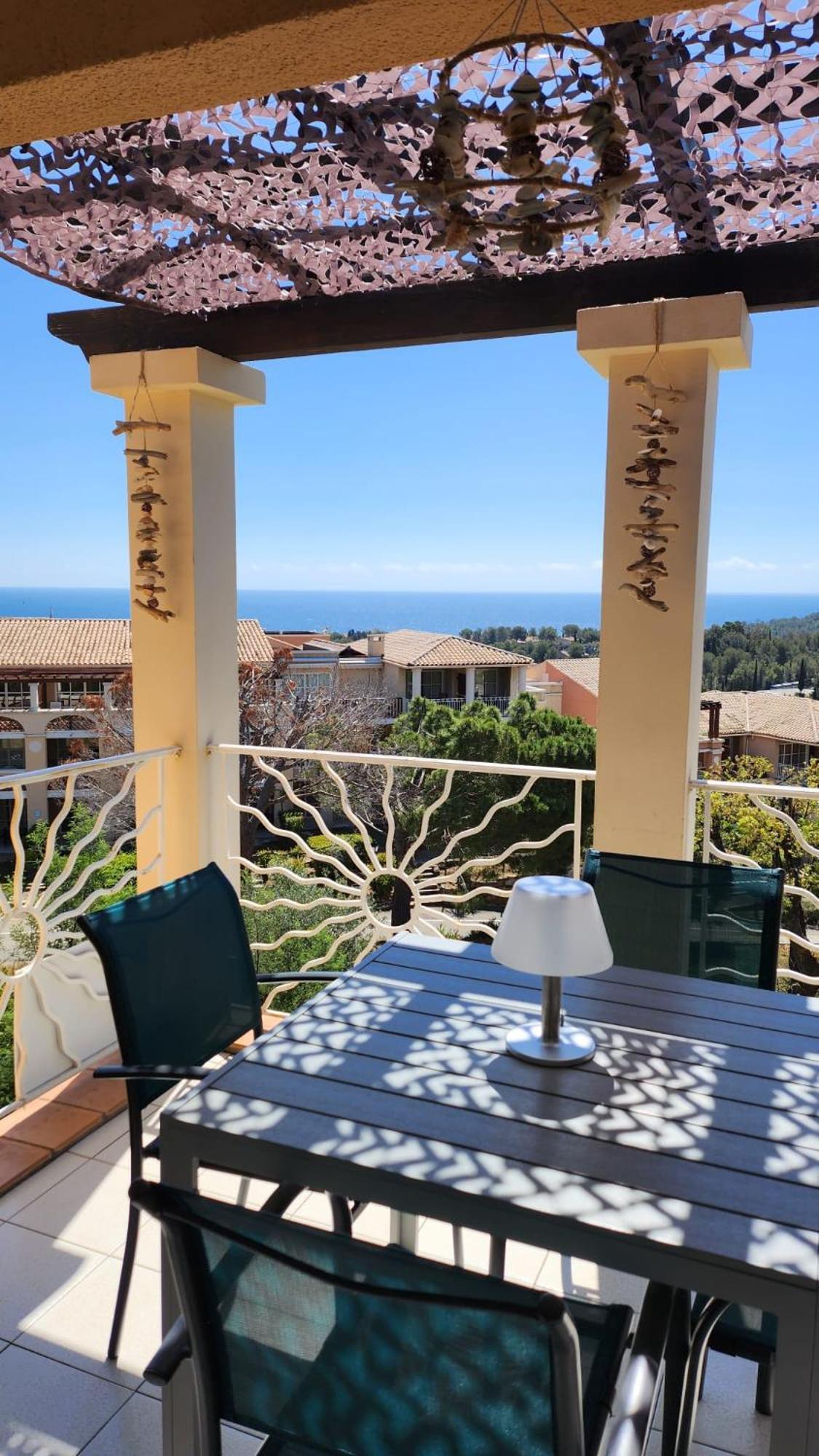 Saint-Raphael- Vue Mer Et Massif De L'Esterel Exterior foto